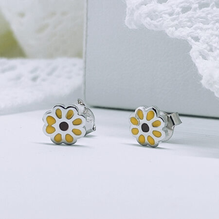 Ezüst fülbevaló margaréta